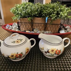 Zeh Scherzer, Bavaria, #9982 Lidded  Sugar & Creamer